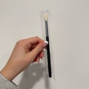 Morphe M441 Pro Firm Blending Crease Brush